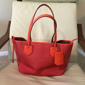Bally tote
